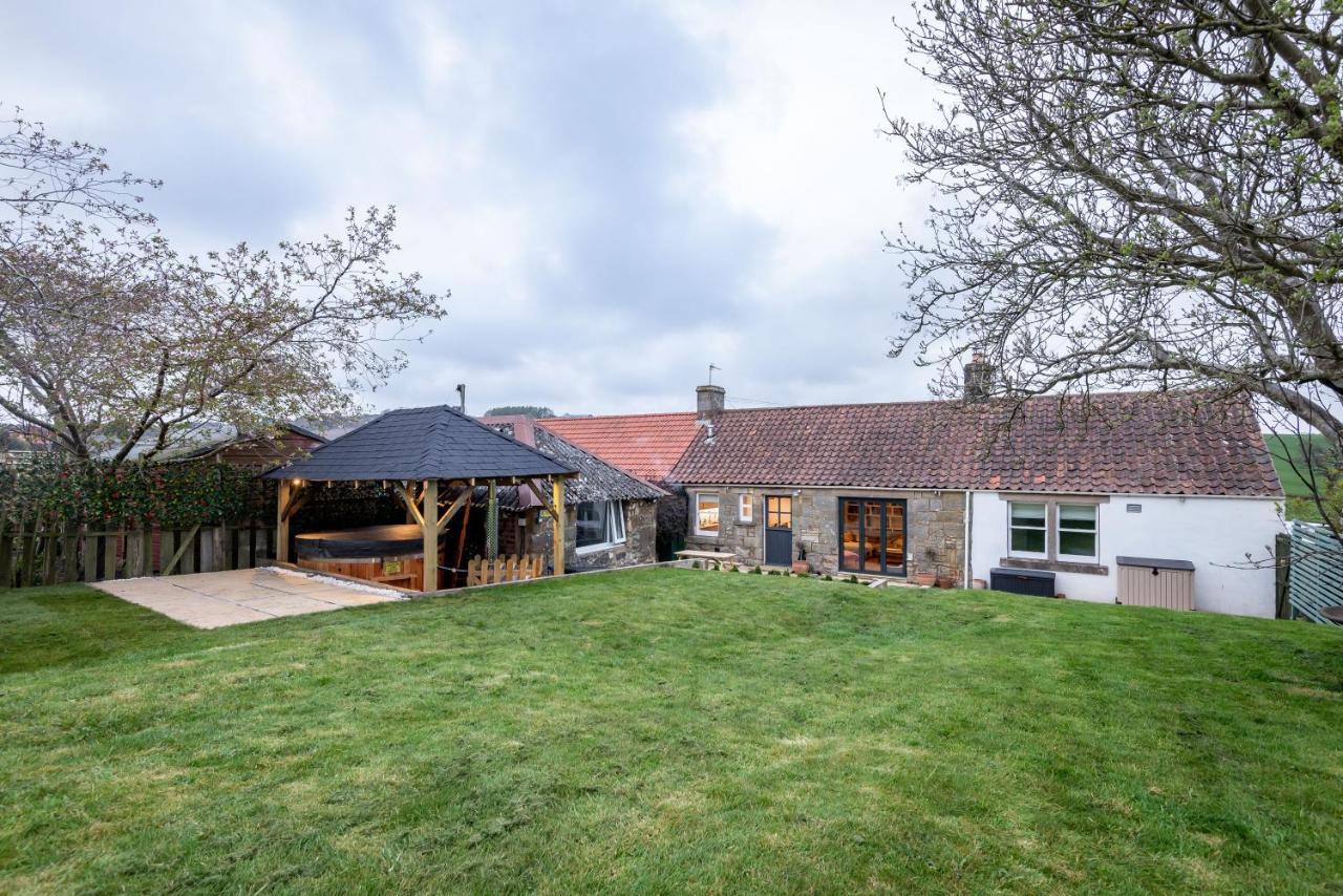 East Cottage * Wood Burning Hot Tub * Garden St Andrews Extérieur photo